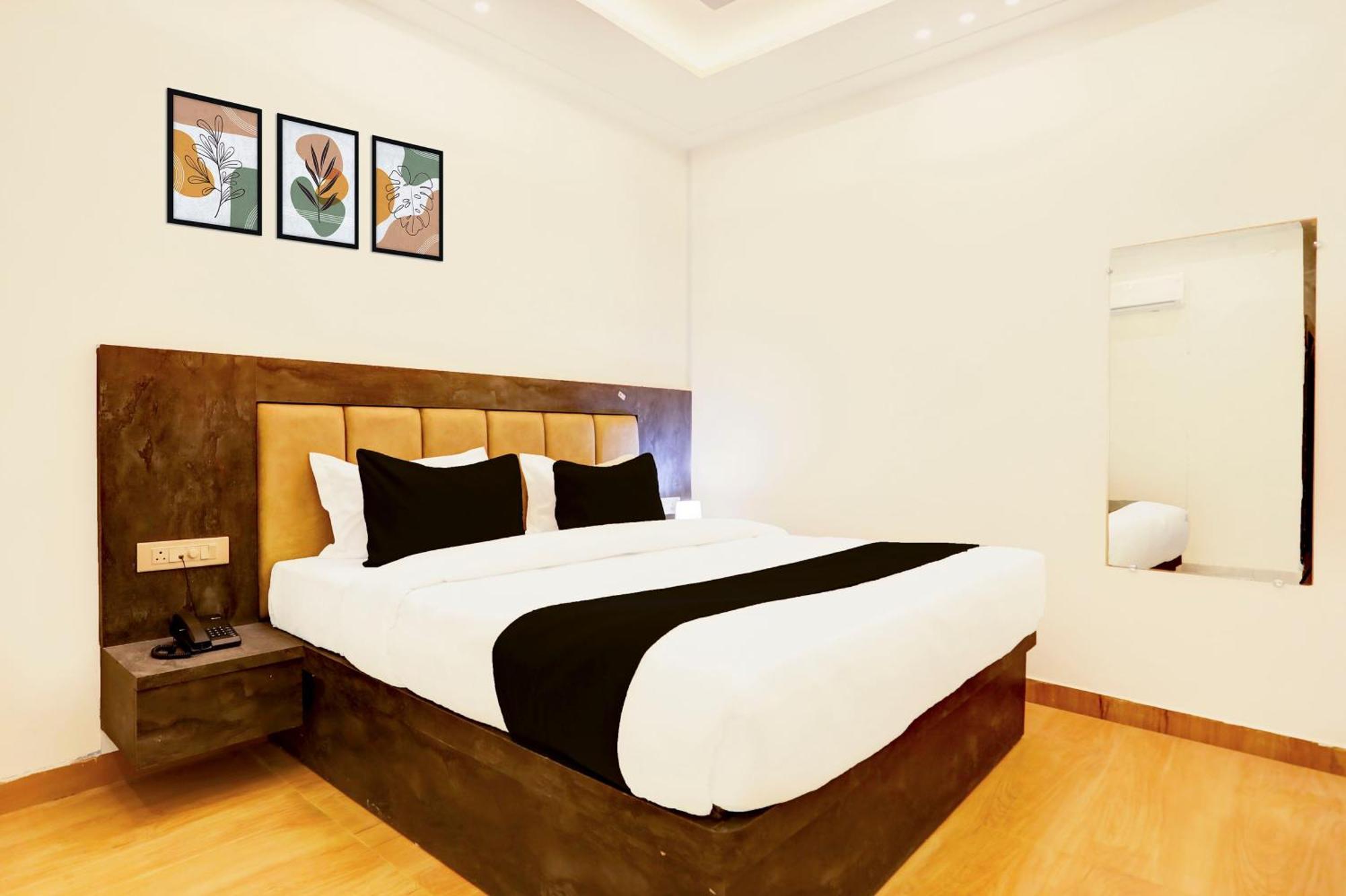 Hotel Super Townhouse Balua Road Pahadiya Váránasí Exteriér fotografie